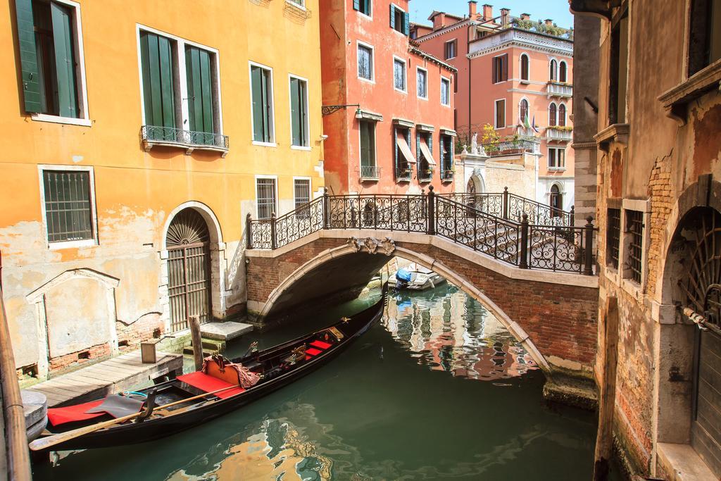 The Lion'S House Apt4 Venesia Bagian luar foto